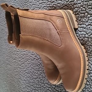 Timberland Women's Courmayeur Valley Chelsea Fashion Boot